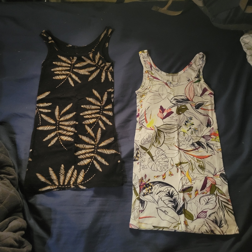 2 tank tops